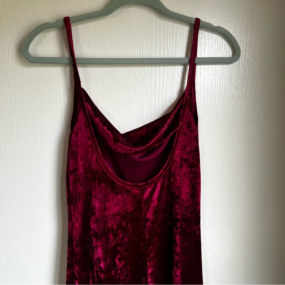 Free People burgundy crushed velvet slipdress - Picture 3 of 3
